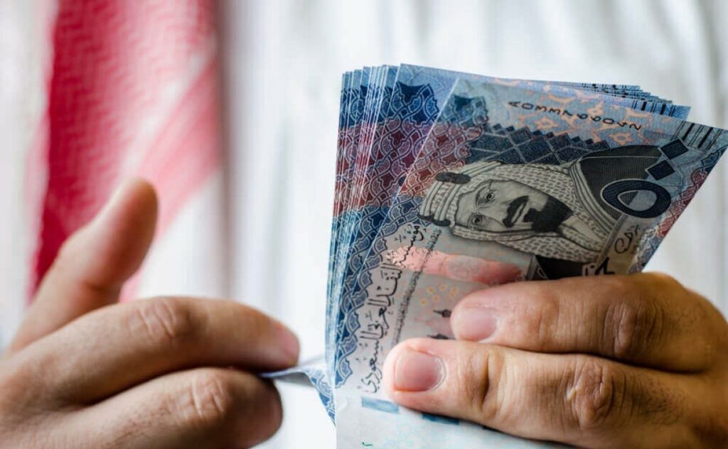 الموارد البشرية تُعلن رسميًا عن موعد صرف معاش الضمان رمضان