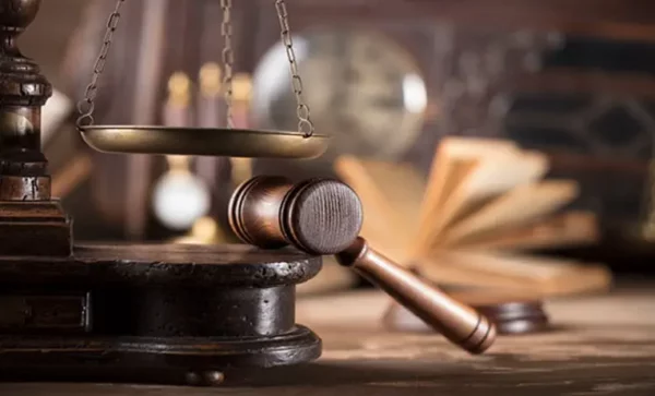 إلغاء الإبعاد والترحيل وحذف السابقة