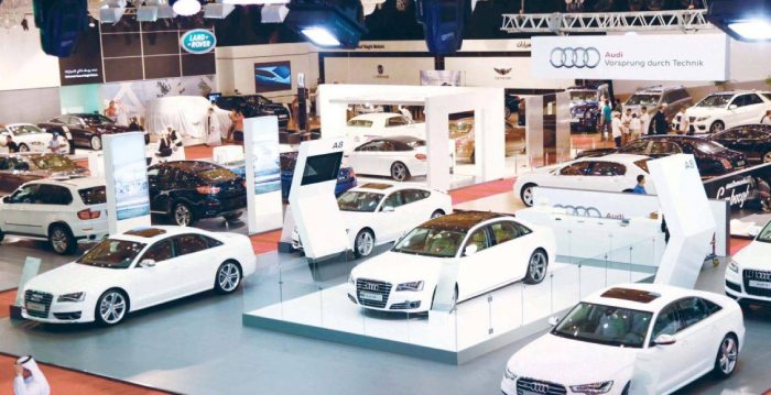 هل فيه معارض تقسيط سيارات؟