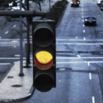 قطع الاشارة الصفراء