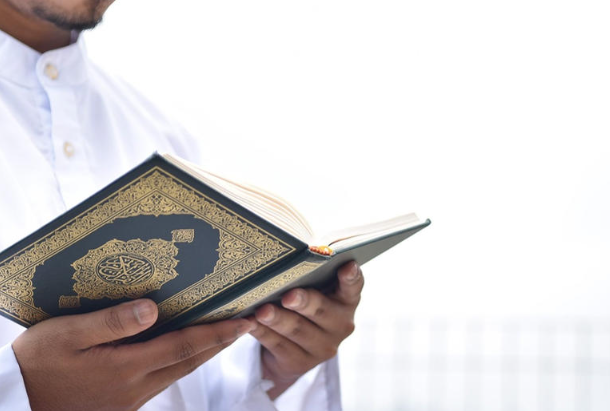 تفسير حلم قراءة القرآن